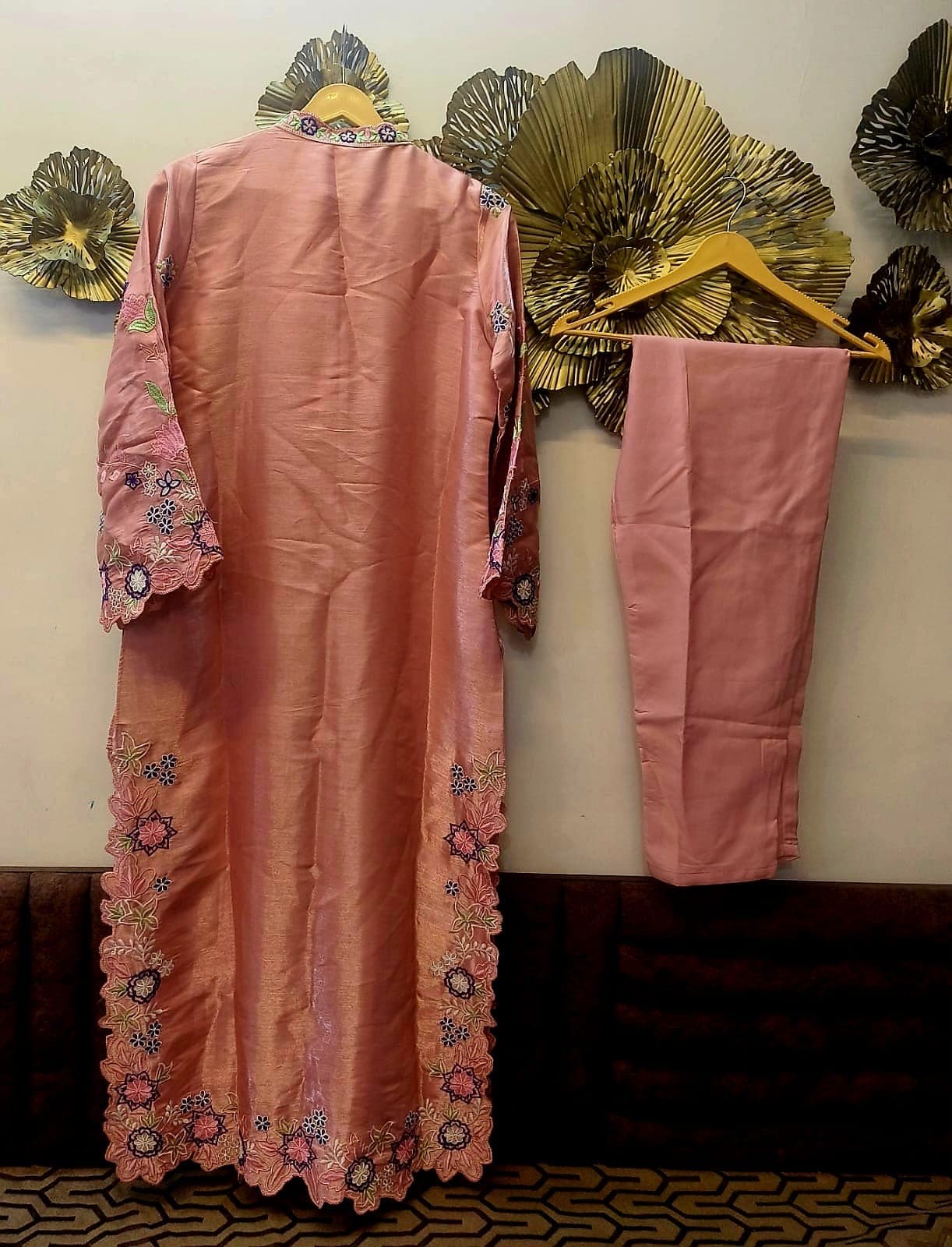 Pakistani pant kurti